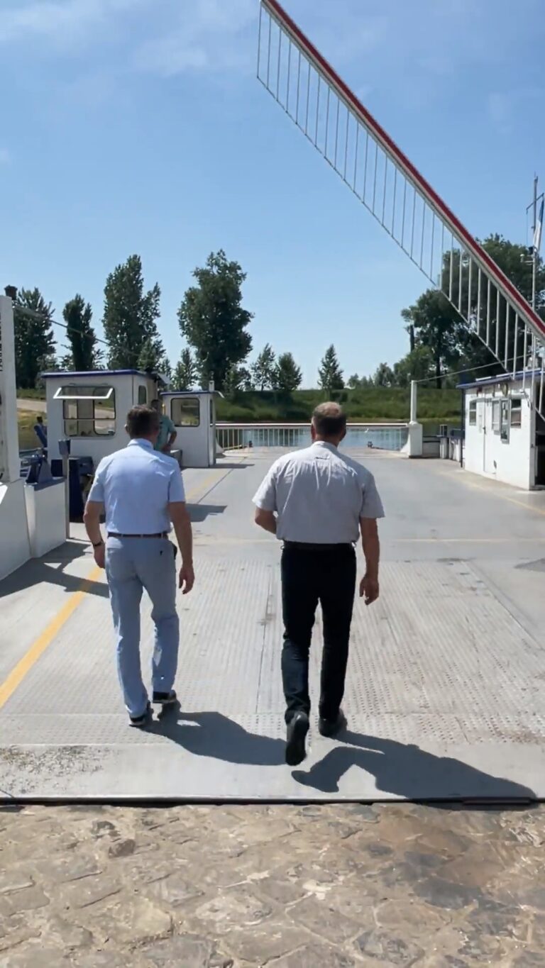 Was belastet die Menschen vor Ort mehr: eine Bundesstraße oder ein paar Windräder?